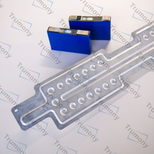 Plaque de refroidissement par eau en aluminium de radiateur d'eau de Multiports d'automobile de cellules cylindriques de soudure