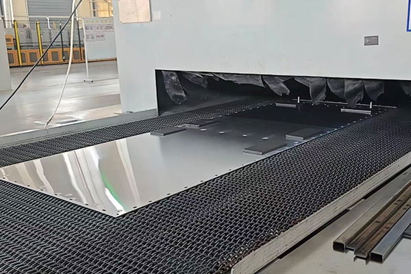 K&uuml;hlplatten f&uuml;r Elektrofahrzeugbatterien: Die Grundlage f&uuml;r ein effizientes W&auml;rmemanagement